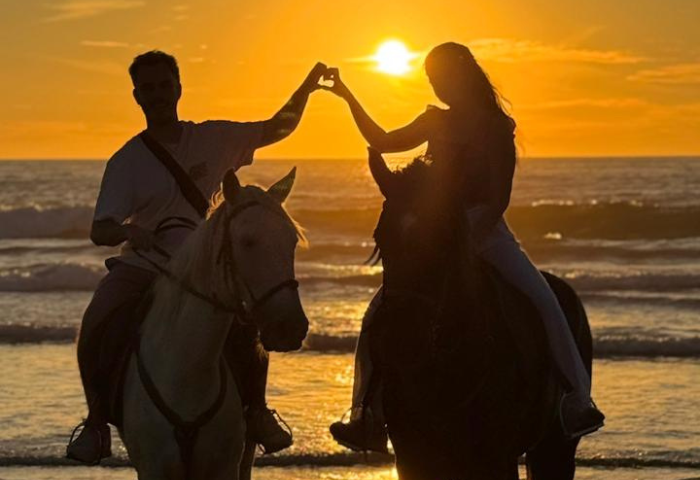 Private sunset horse ride for couples on the Taghazout beach trail